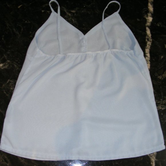 Sky Blue Button DownTop Size M EUC - Picture 5 of 8